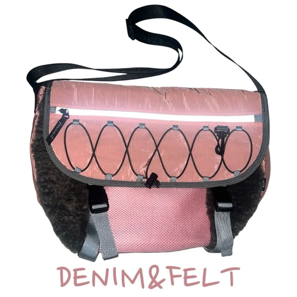 FREE PEOPLE Pink/Grey Playoff‎ Sherpa Messenger Bag | NEW/NWT!!🩷🩷